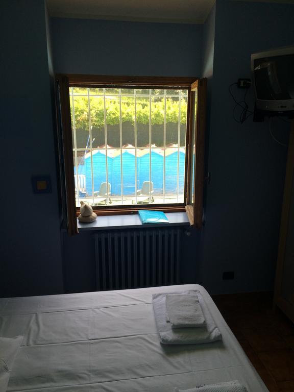 Bed and Breakfast Fattoria Sequoia Castagneto Po Zimmer foto