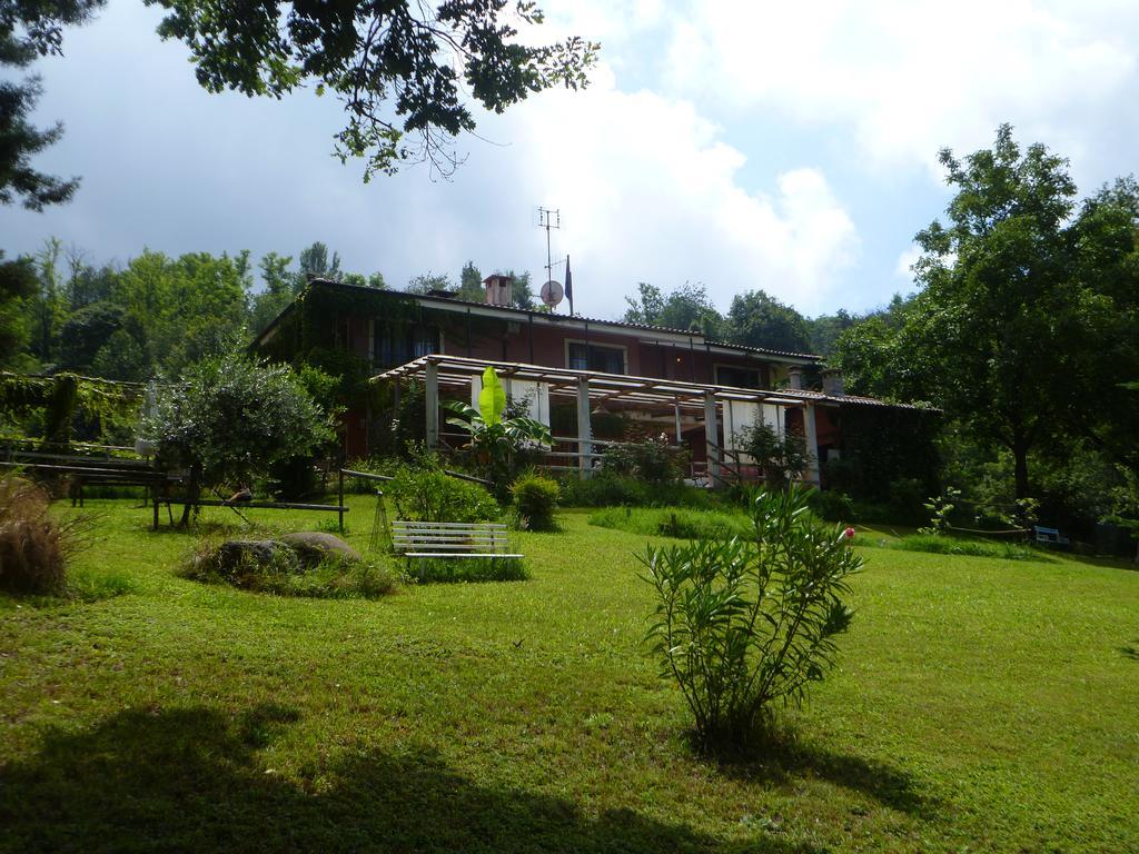 Bed and Breakfast Fattoria Sequoia Castagneto Po Exterior foto